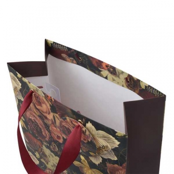 Пакет подарочный 26х32,4х13см бумажный Bruno Visconti FLORA.LUSH BOUQUET,210 г/м2,фольгир,мат. ламинация арт.2-852/02