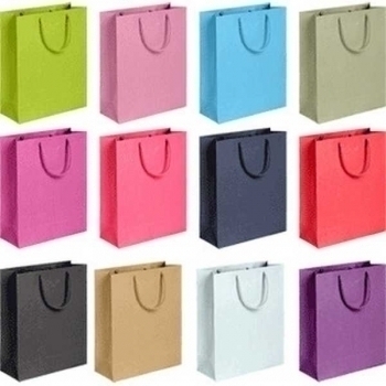 Пакет подарочный 31x42x12 см бумажный deVENTE 210 г/м2, ассорти 12 цв, арт. 9041200